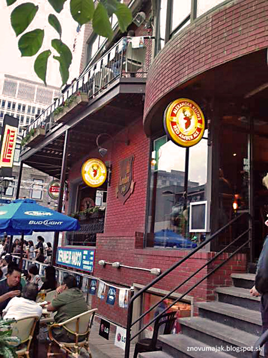 Irish Pub in Downtown Montreal, Crescent Street
